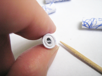 unikatissima Doodled Paper Beads